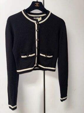 1995 Chanel cardigan Fr38